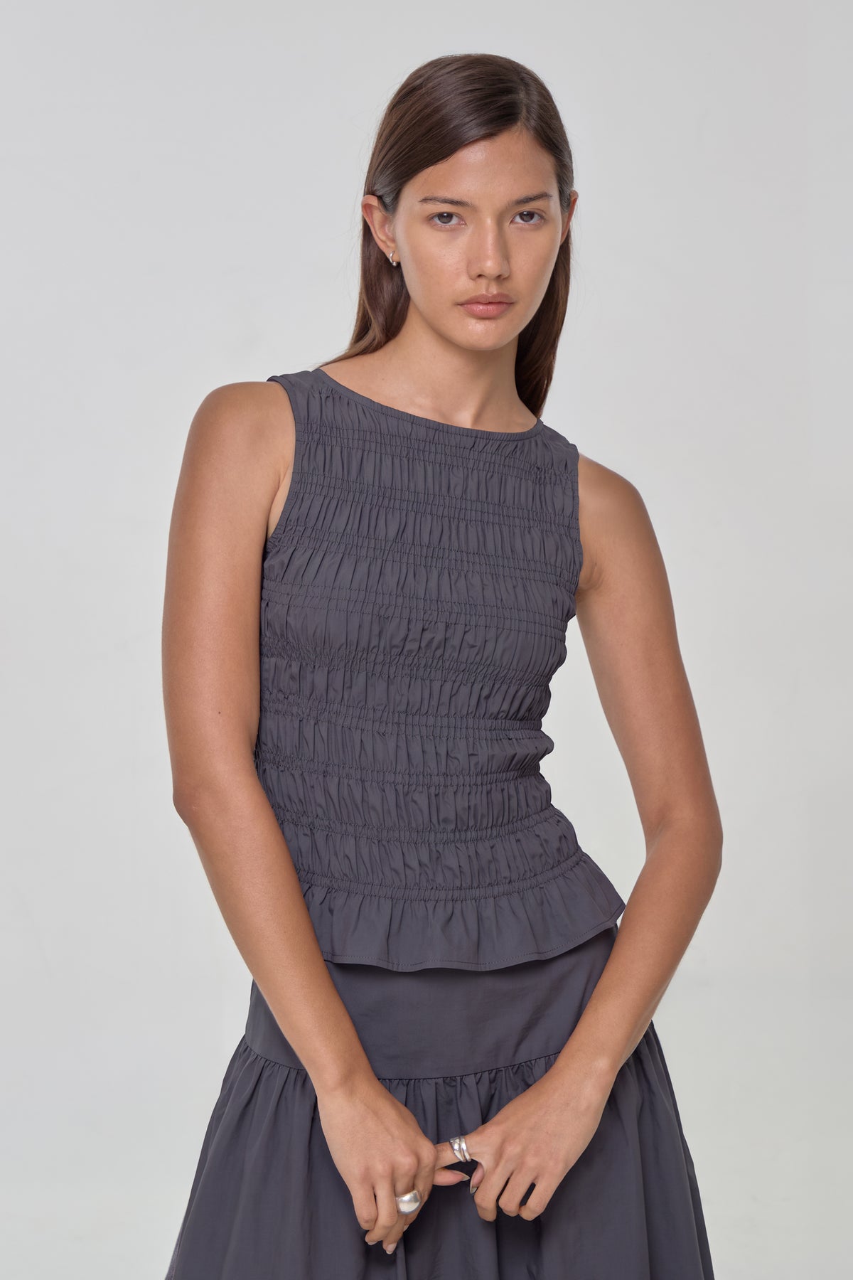 Deba Top, Charcoal