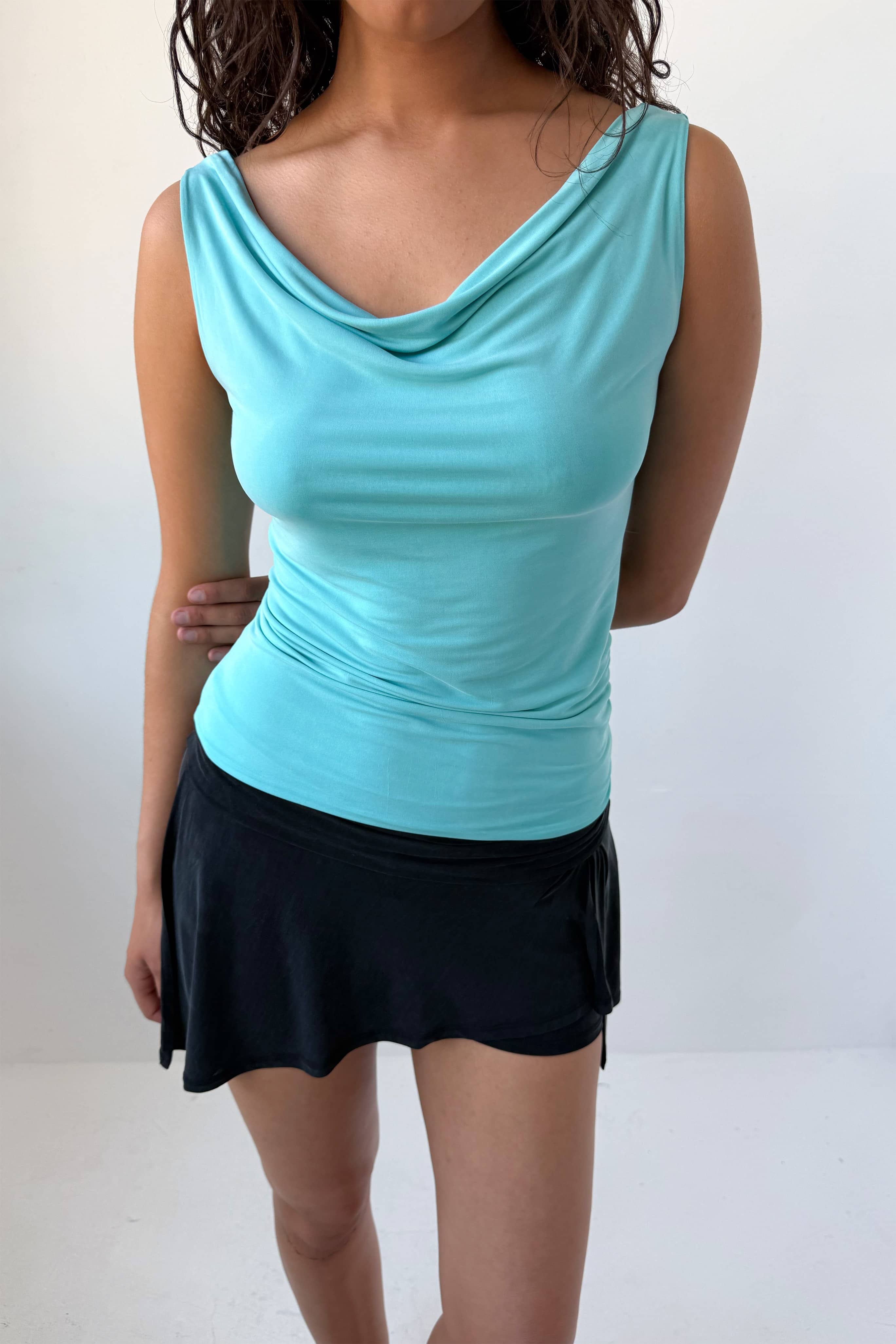 Kylie Top, Aqua