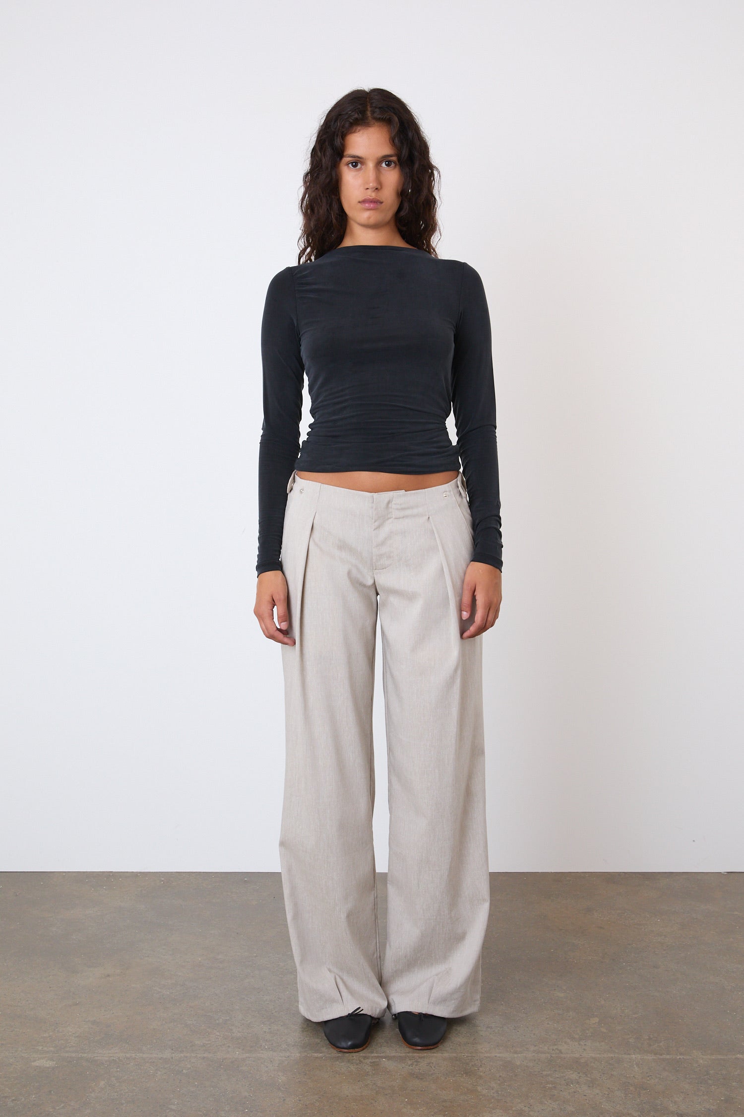 The Kylie Long Sleeve Top, Graphite