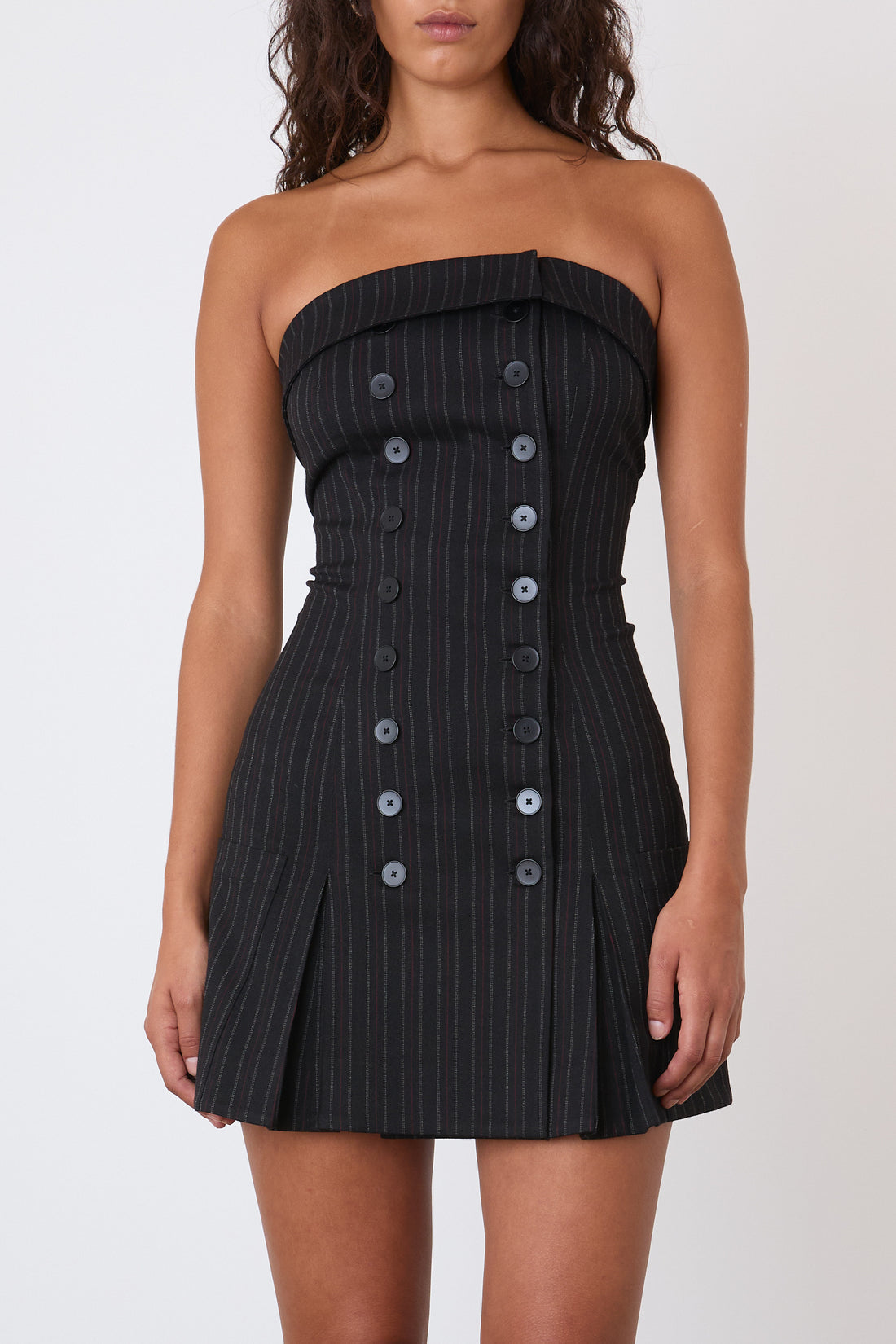 The Bardot Dress, Lead