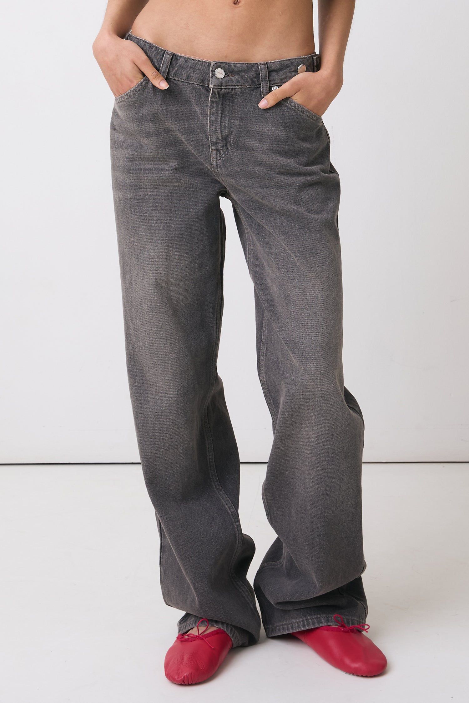 The Goldie Relaxed Leg Jeans, Grey Wash