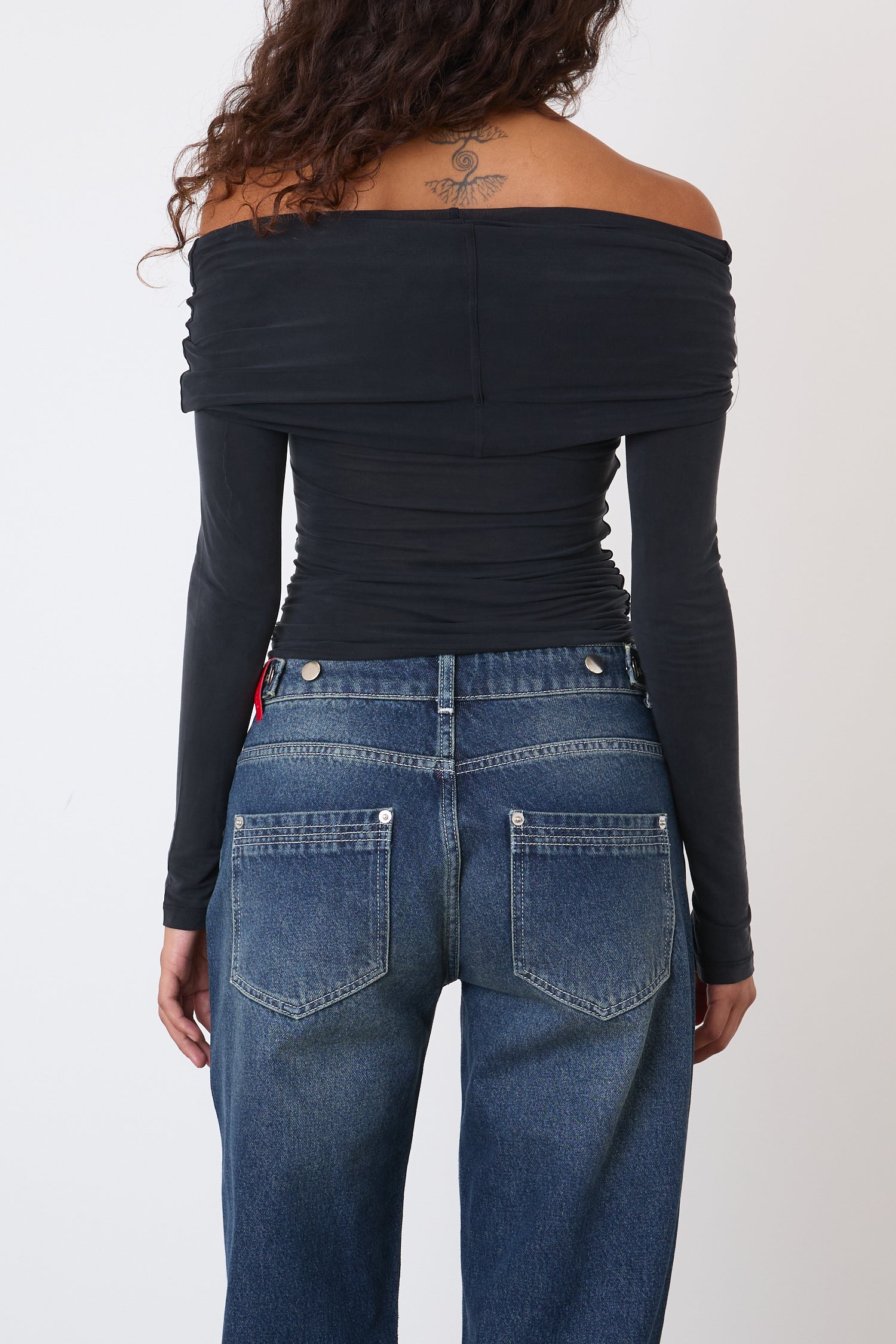 The Kylie Cold Shoulder Top, Graphite