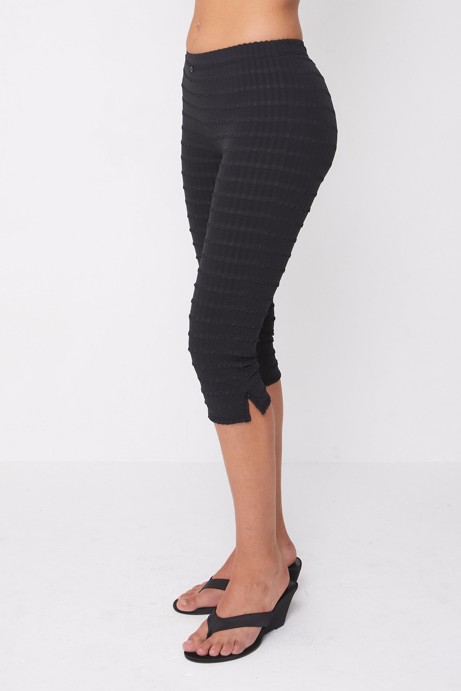 Cindy Capris, Black