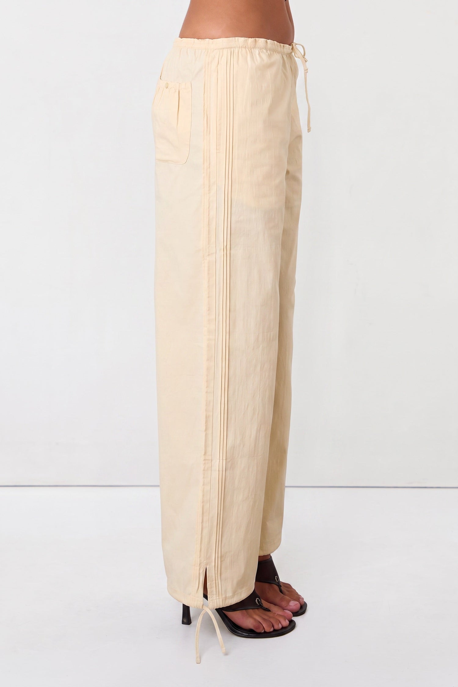 Renee Trousers, Parchment