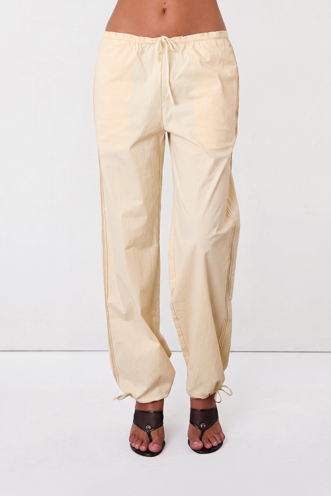 Renee Trousers, Parchment