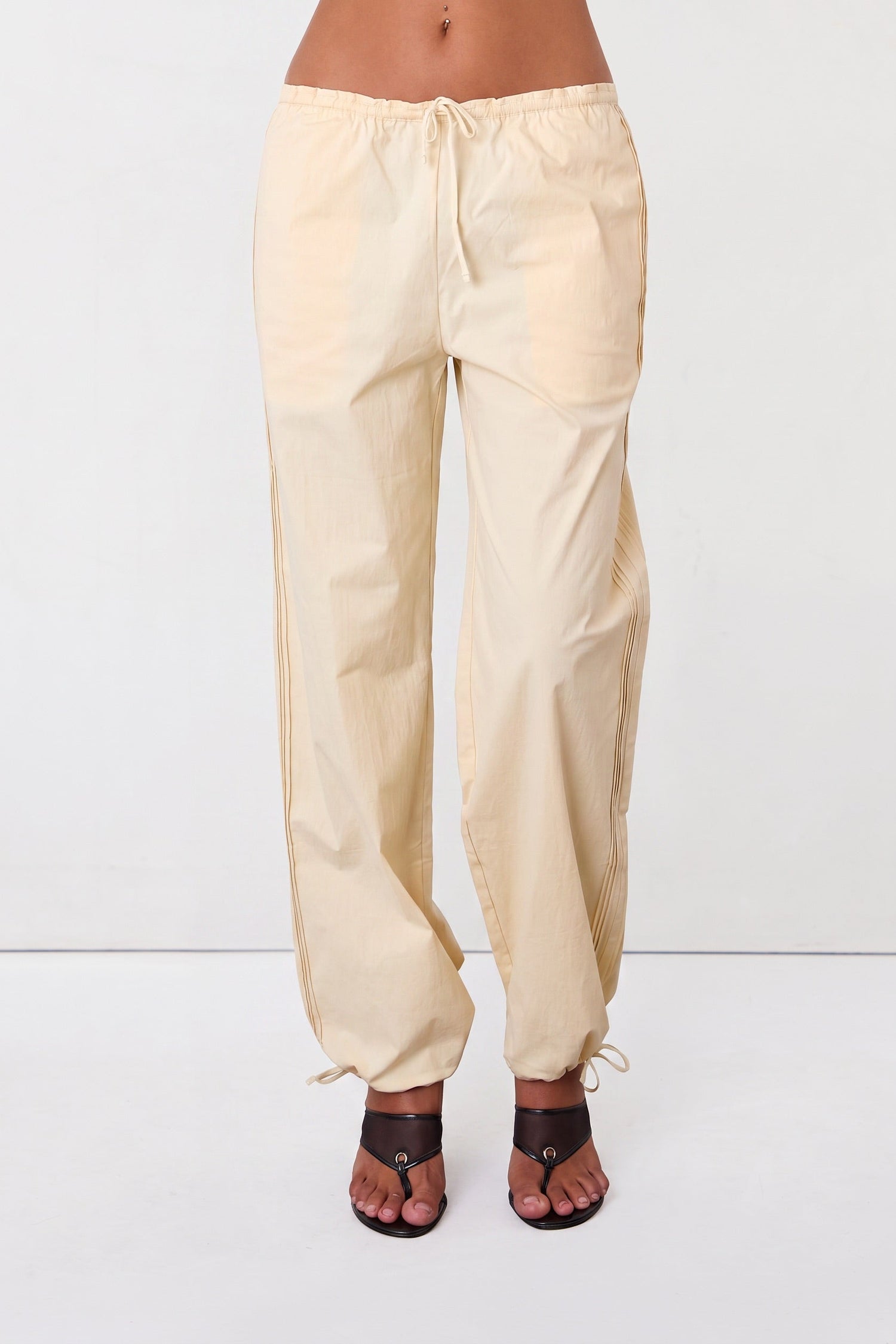 Renee Trousers, Parchment