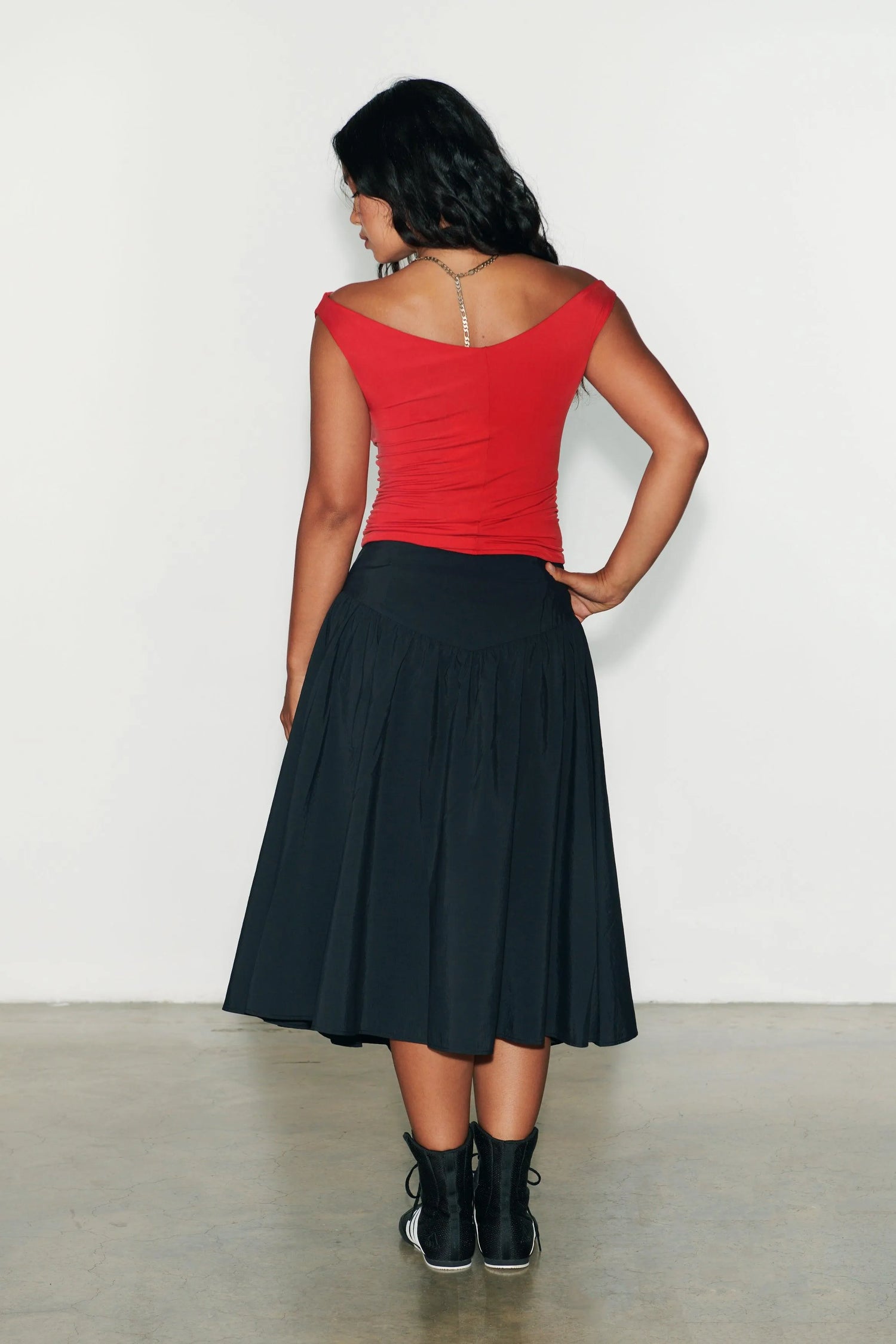 The Deba Midi Skirt, Onyx - Peachy Den